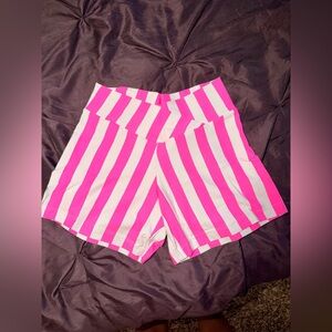 CUTE BRIGHT SHORTS SIZE M